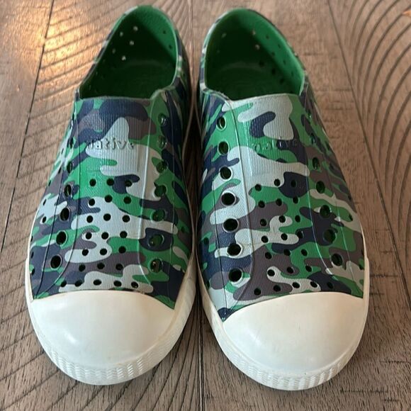 Camo Natives Made 4 Adventure ⛺️ Great at Pool 🏊 or beach 🏖️ easy to clean 🧼 - Picture 5 of 17